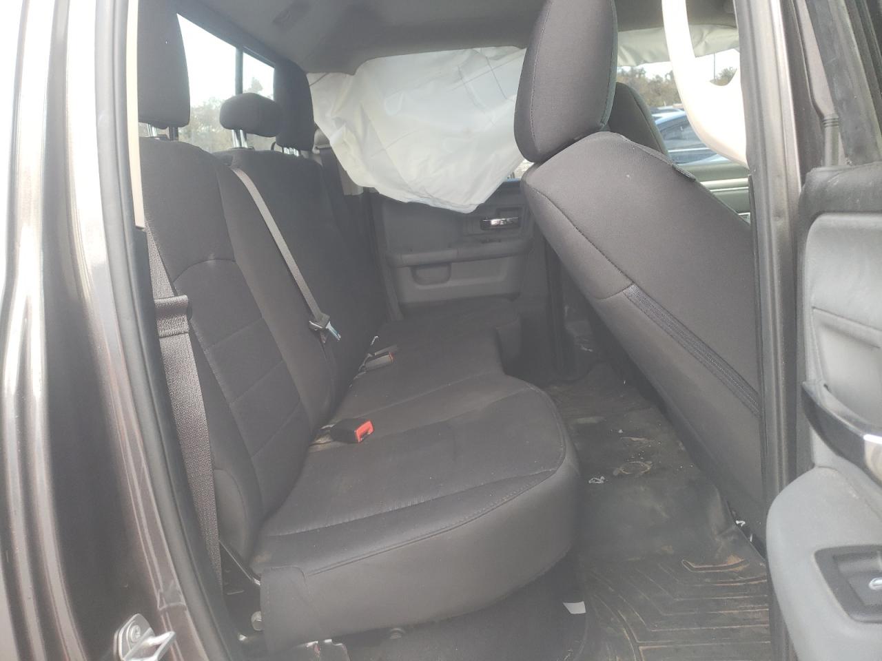 Photo 6 from auction – 2019 RAM 1500 CLASS with VIN 1C6RR6GG2KS676161