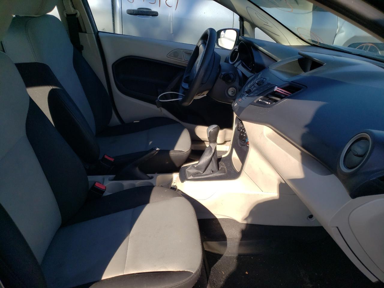 Photo 5 from auction – 2011 FORD FIESTA S with VIN 3FADP4AJ4BM162652