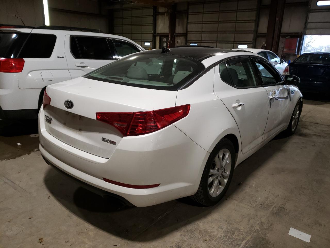 Photo 4 from auction – 2013 KIA OPTIMA EX with VIN 5XXGN4A75DG104331