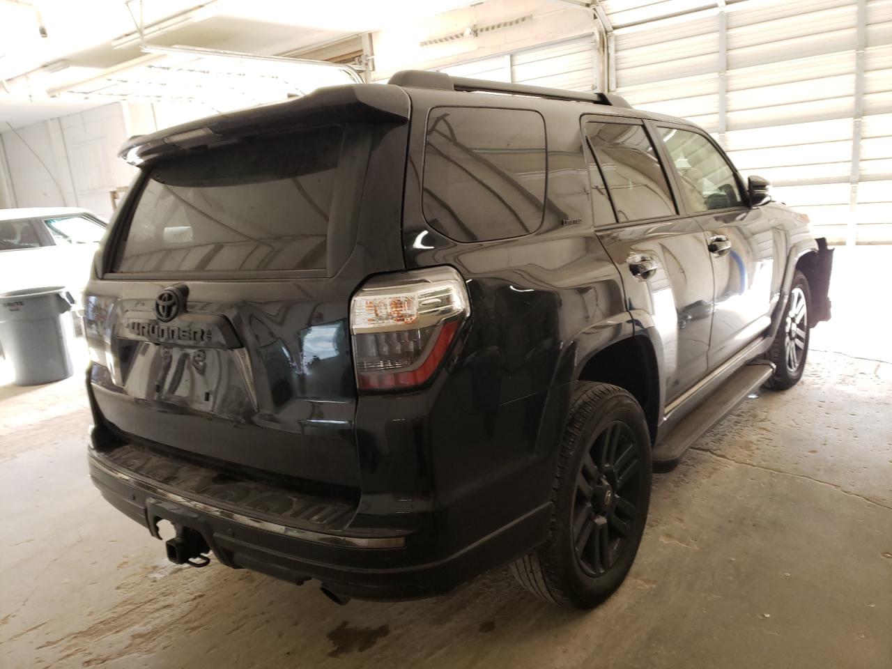 Photo 4 from auction – 2020 TOYOTA 4RUNNER SR with VIN JTEBU5JR6L5757382