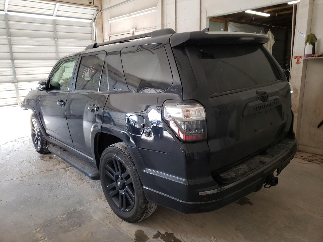 Photo 3 from auction – 2020 TOYOTA 4RUNNER SR with VIN JTEBU5JR6L5757382