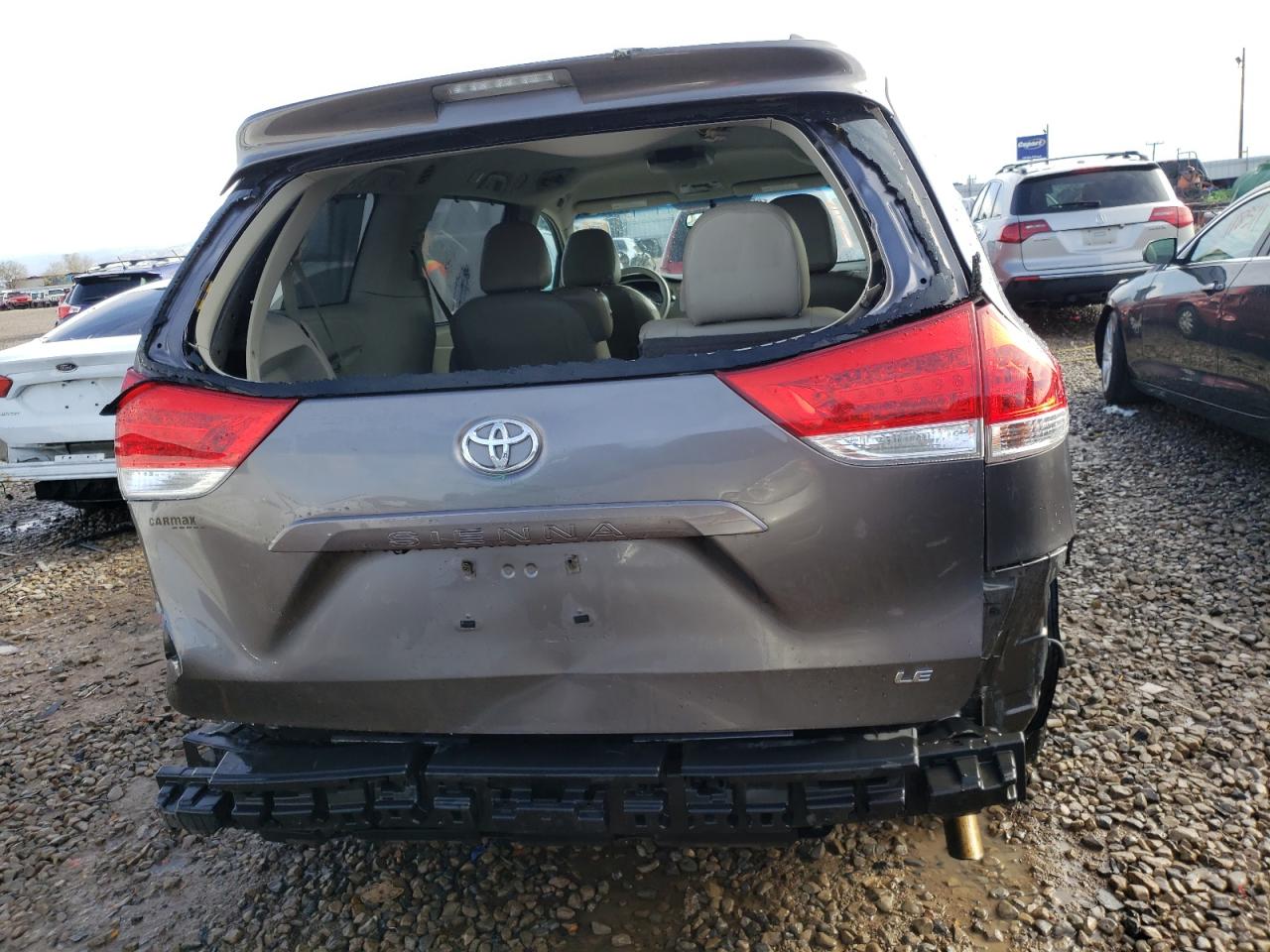 Photo 9 from auction – 2011 TOYOTA SIENNA LE with VIN 5TDKK3DC4BS032345