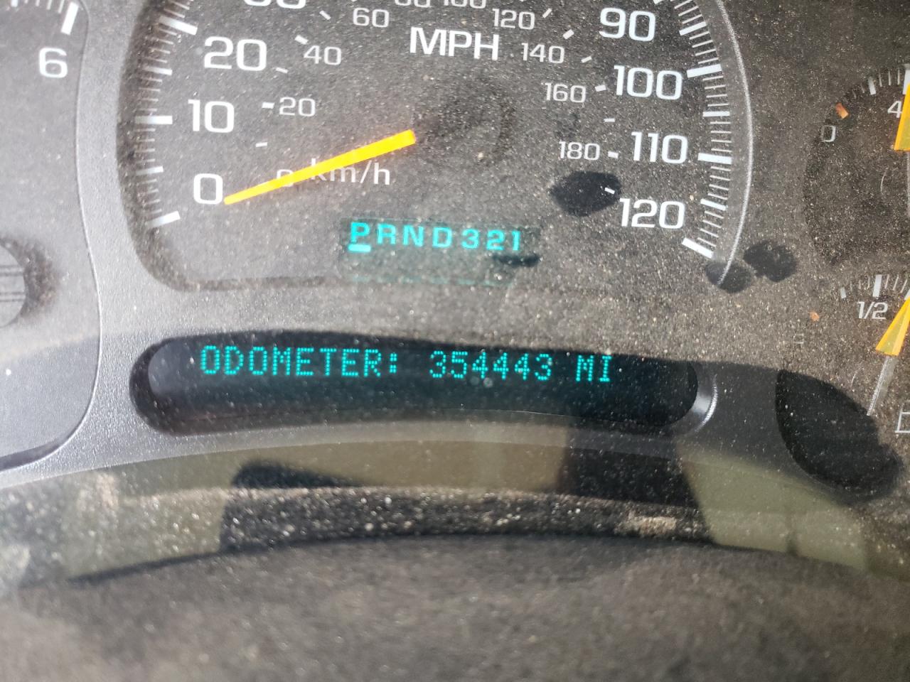 Photo 8 from auction – 2003 CHEVROLET SILVERADO with VIN 1GCGK13U53F115000