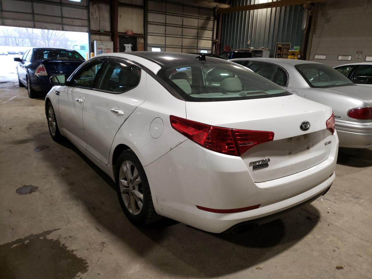 Photo 3 from auction – 2013 KIA OPTIMA EX with VIN 5XXGN4A75DG104331