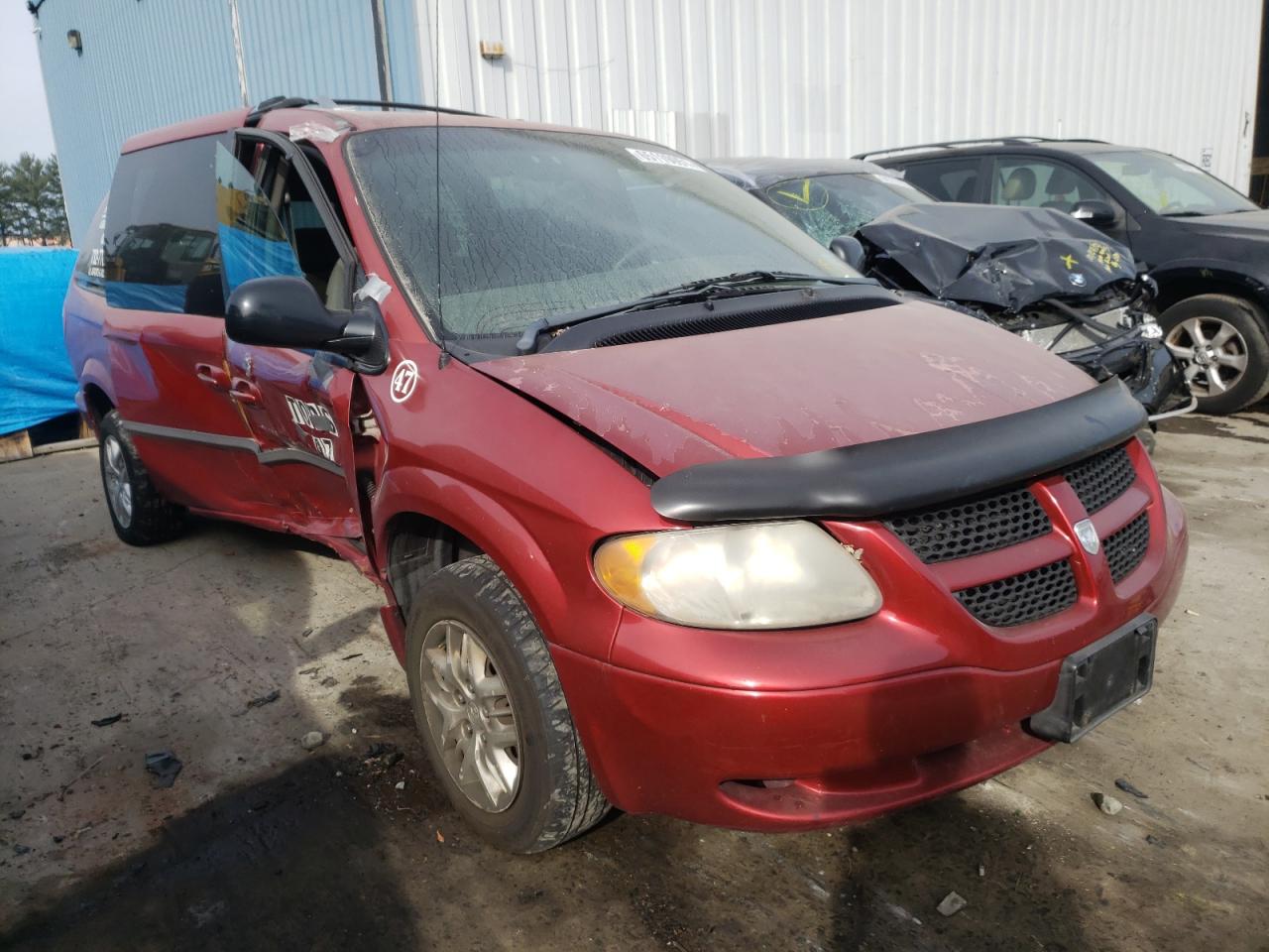 DODGE GRAND CARA 2002 with VIN 1B4GP44392B657339 - Photo from auction