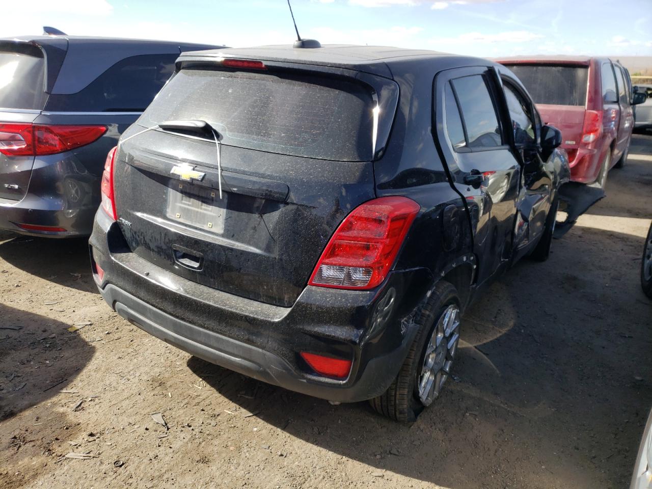 Photo 4 from auction – 2017 CHEVROLET TRAX LS with VIN 3GNCJKSB6HL290142