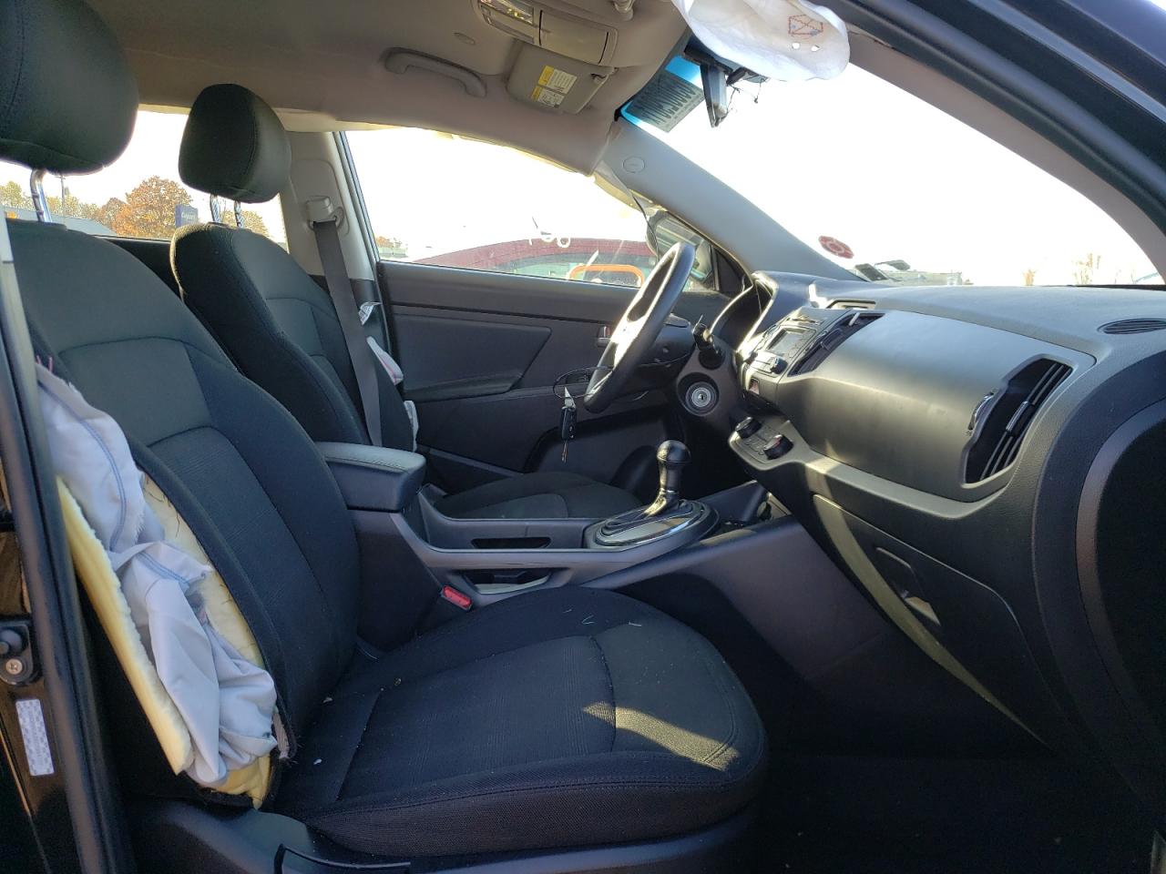 Photo 5 from auction – 2012 KIA SPORTAGE L with VIN KNDPBCA2XC7284727