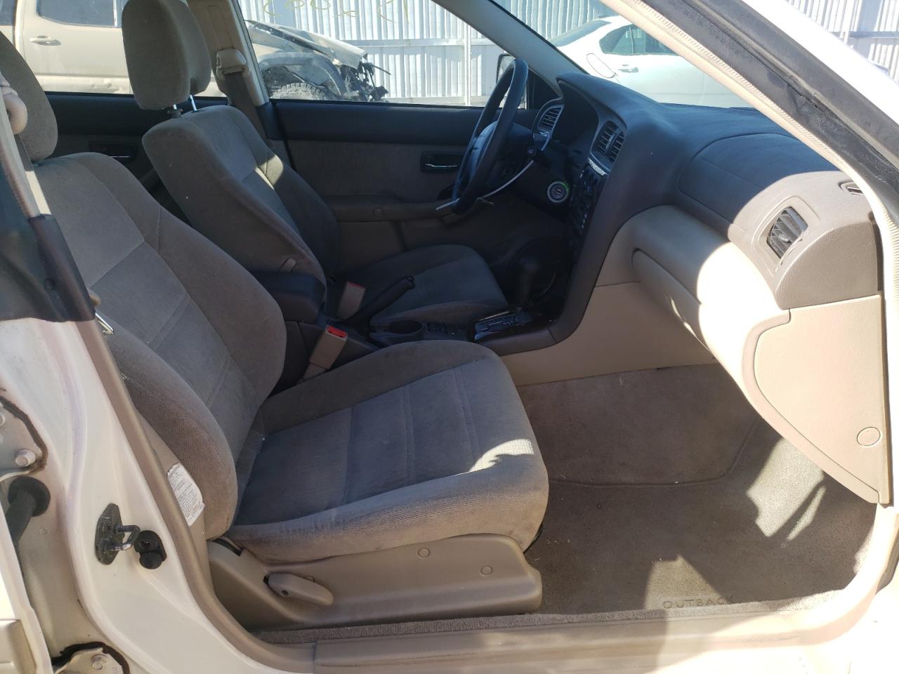 Photo 5 from auction – 2002 SUBARU LEGACY OUT with VIN 4S3BH675427638767