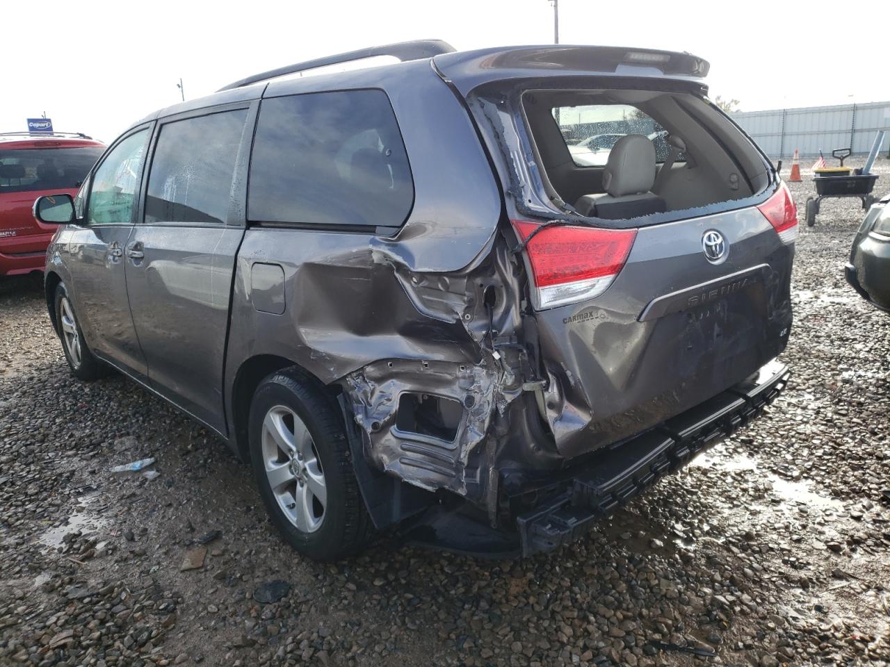 Photo 3 from auction – 2011 TOYOTA SIENNA LE with VIN 5TDKK3DC4BS032345