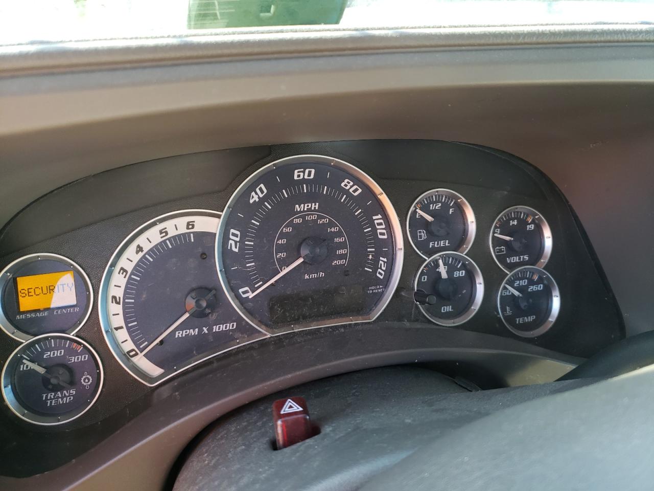 Photo 8 from auction – 2002 CADILLAC ESCALADE L with VIN 1GYEK63N22R159458