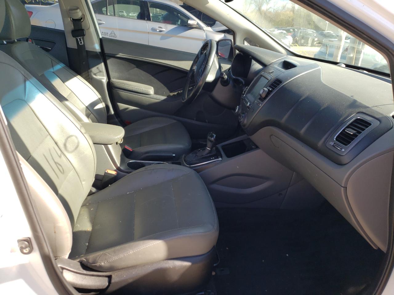 Photo 5 from auction – 2018 KIA FORTE EX with VIN 3KPFN4A85JE164098