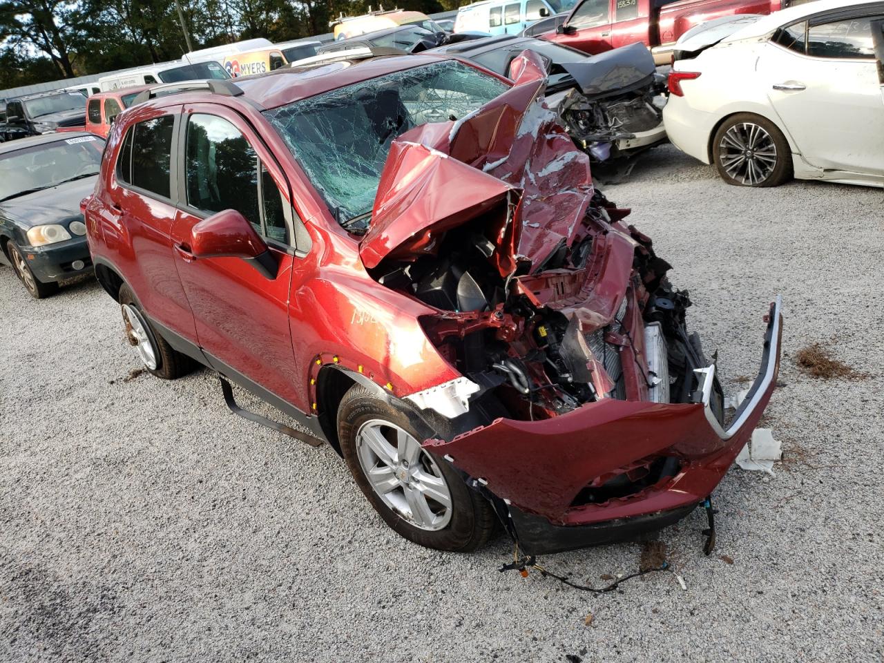 CHEVROLET TRAX 1LT 2021 with VIN KL7CJLSB0MB323899 - Photo from auction