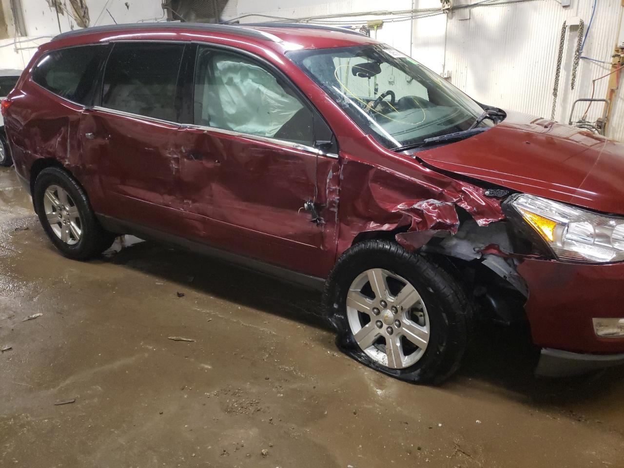 Photo 9 from auction – 2011 CHEVROLET TRAVERSE L with VIN 1GNKVGED5BJ330672