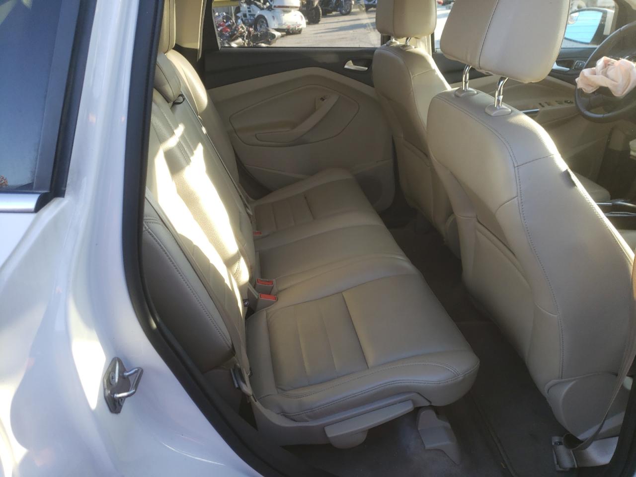 Foto 6 de la subasta – 2015 FORD ESCAPE TIT con VIN 1FMCU9J98FUC29154