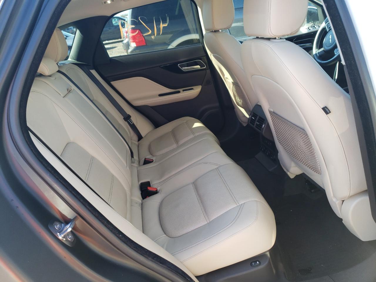 Photo 6 from auction – 2017 JAGUAR F-PACE PRE with VIN SADCK2BN2HA095280