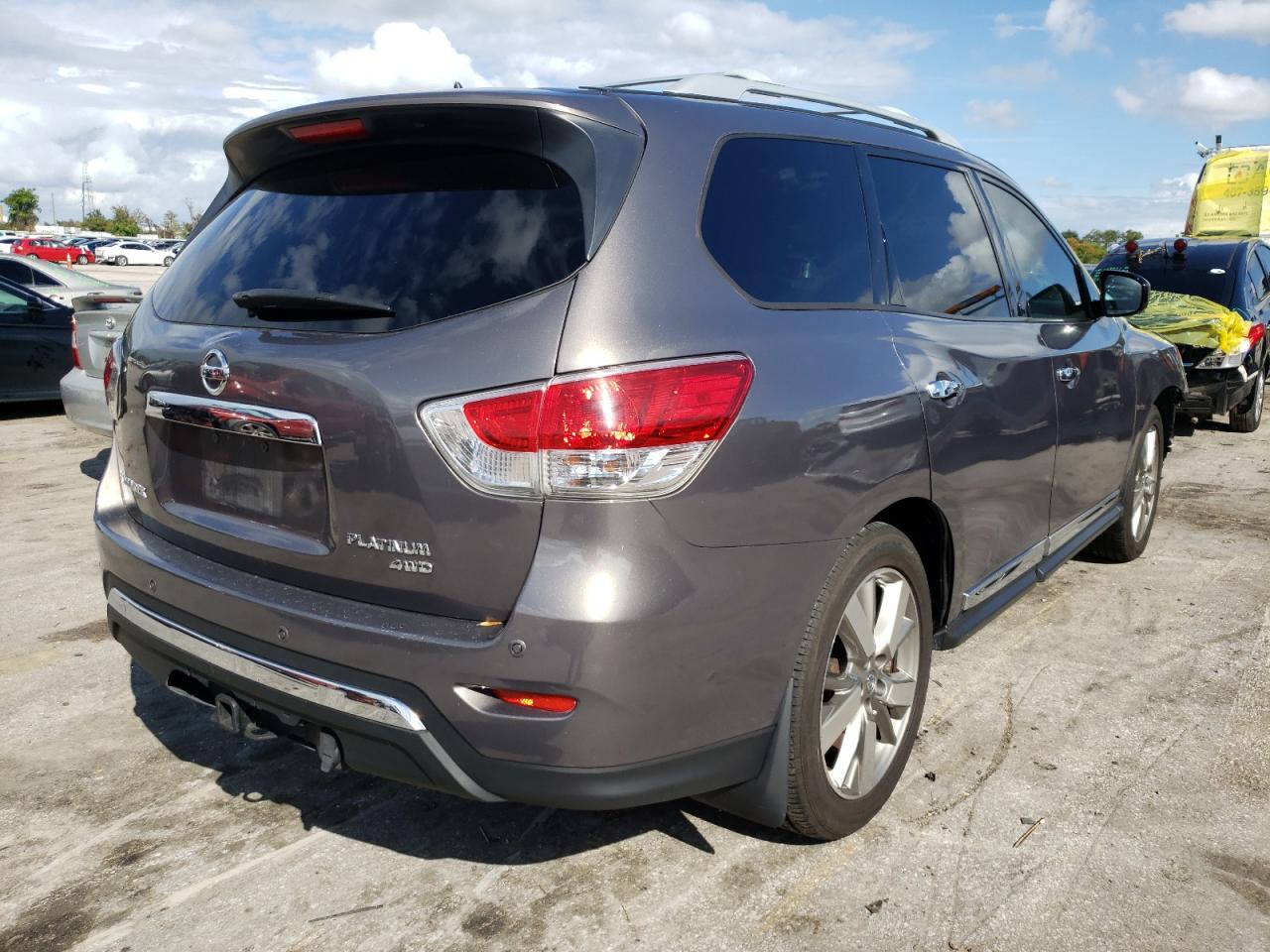 Photo 4 from auction – 2014 NISSAN PATHFINDER with VIN 5N1AR2MM2EC691777