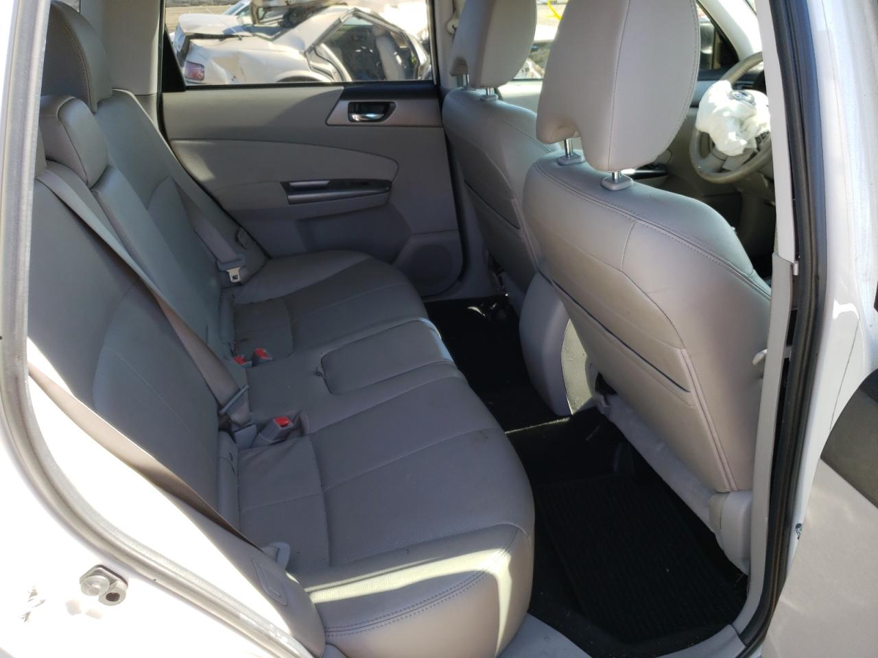 Photo 6 from auction – 2013 SUBARU FORESTER L with VIN JF2SHAFC3DH411149