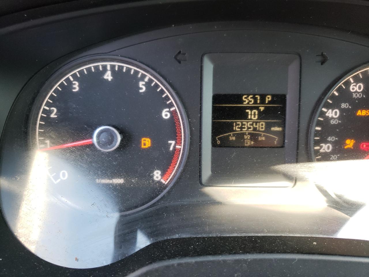 Photo 8 from auction – 2012 VOLKSWAGEN JETTA BASE with VIN 3VW2K7AJ7CM366491