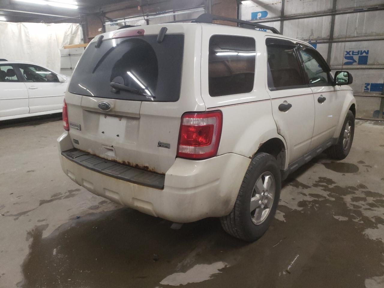 Photo 4 from auction – 2010 FORD ESCAPE XLT with VIN 1FMCU9DG5AKC81467