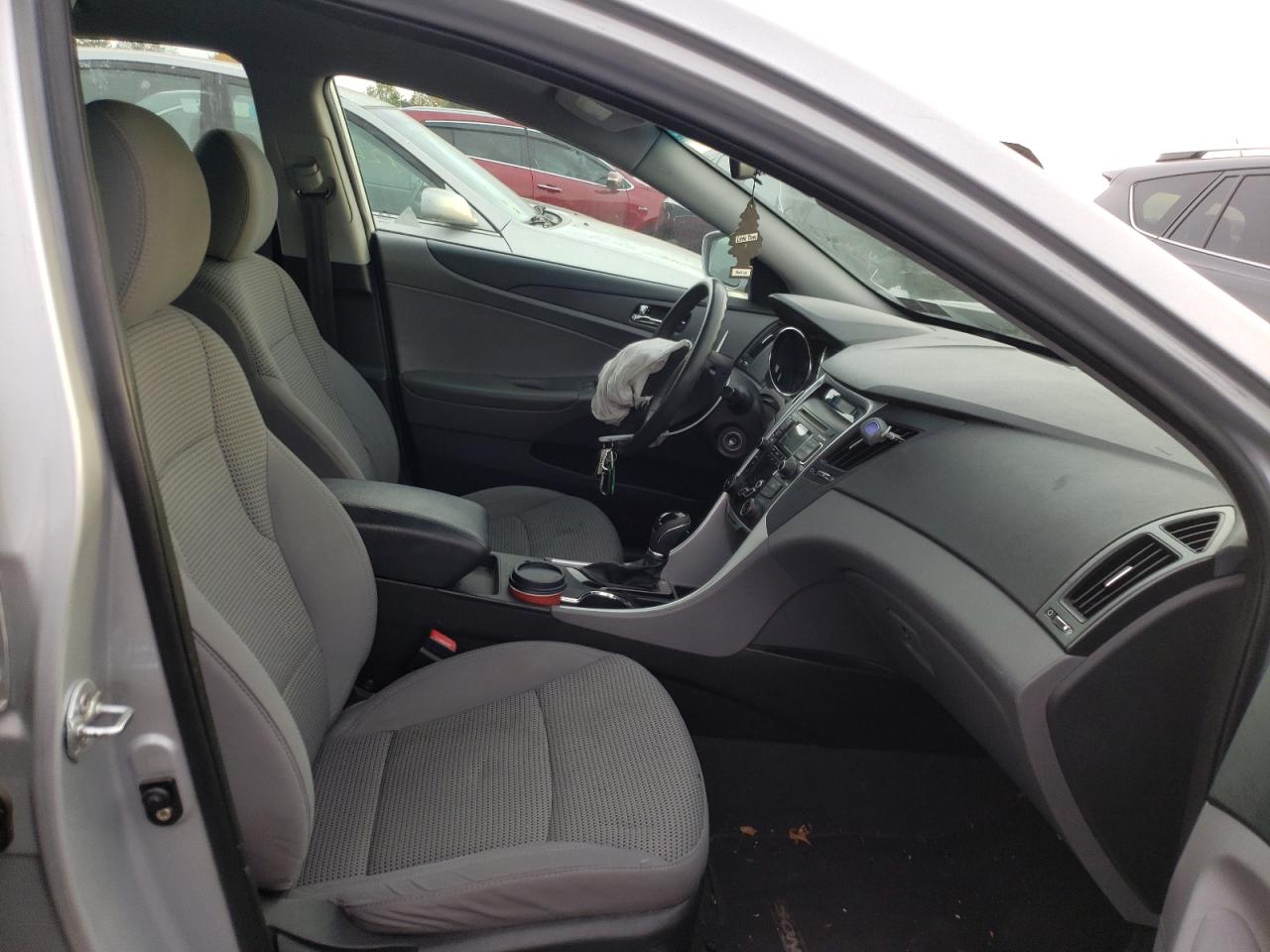 Photo 5 from auction – 2011 HYUNDAI SONATA GLS with VIN 5NPEB4AC8BH042177