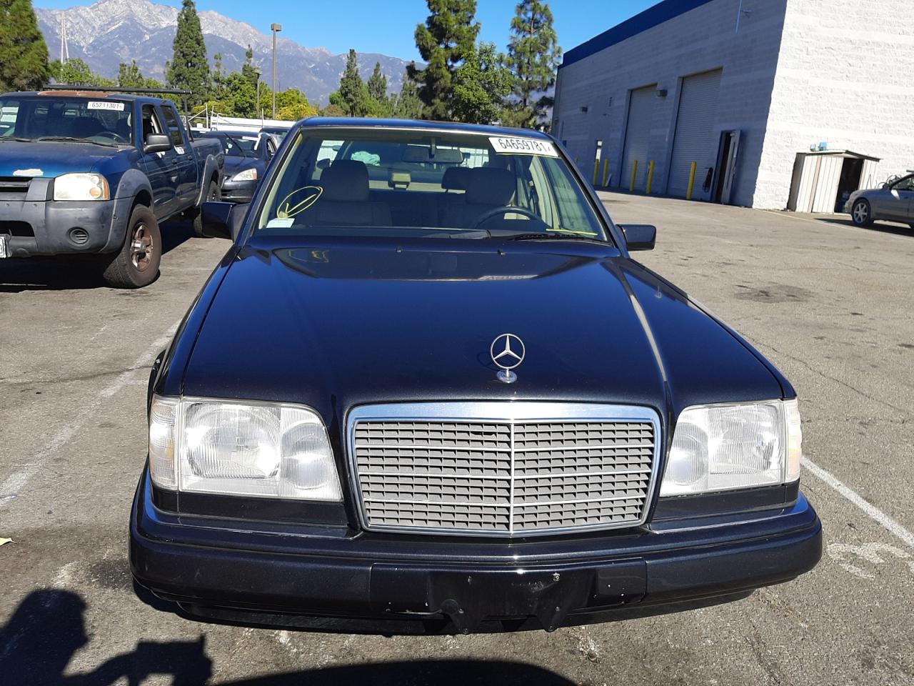 Photo 9 from auction – 1995 MERCEDES-BENZ E 320 BASE with VIN WDBEA32E5SC265462