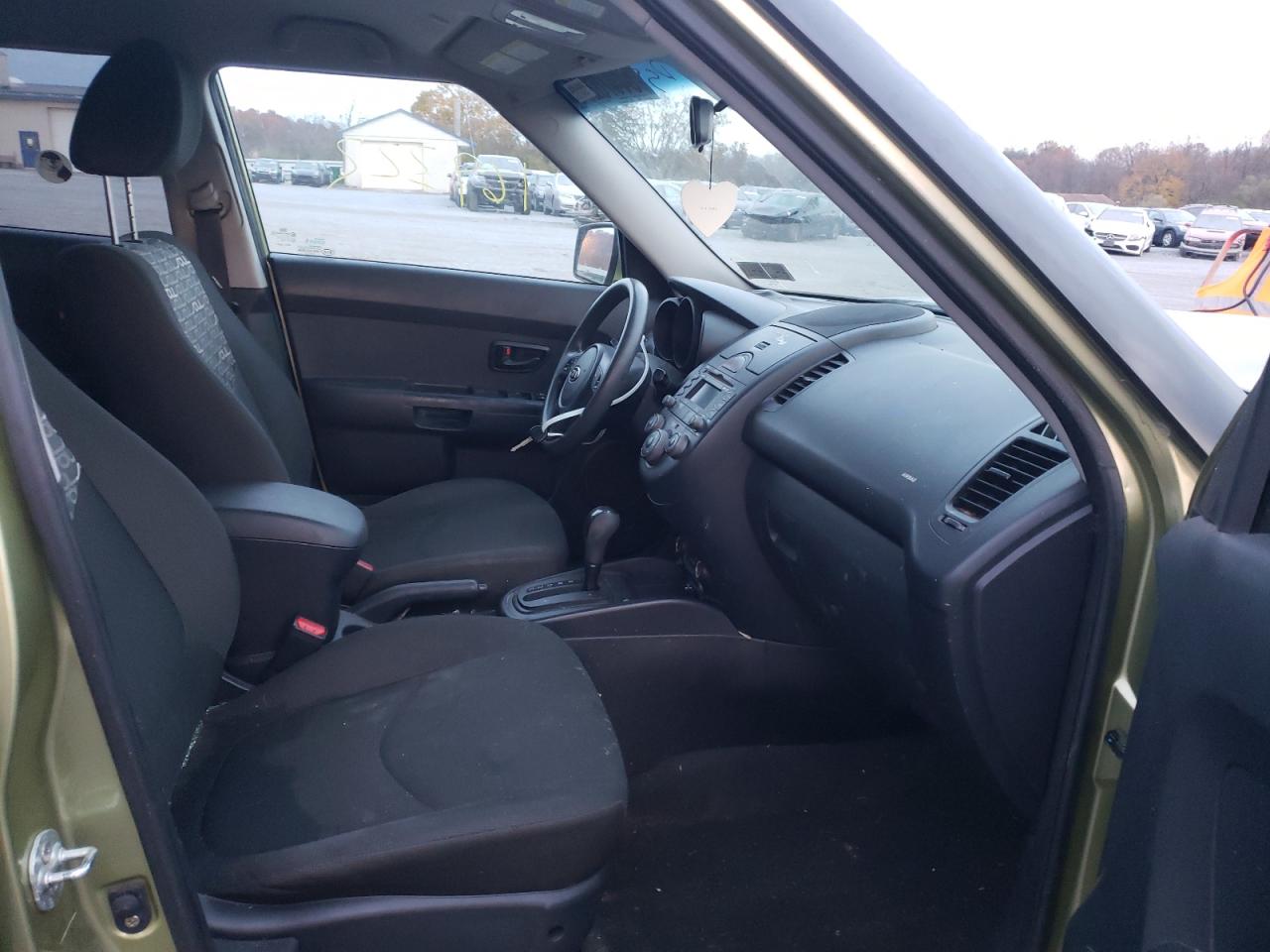 Photo 5 from auction – 2010 KIA SOUL + with VIN KNDJT2A26A7064740