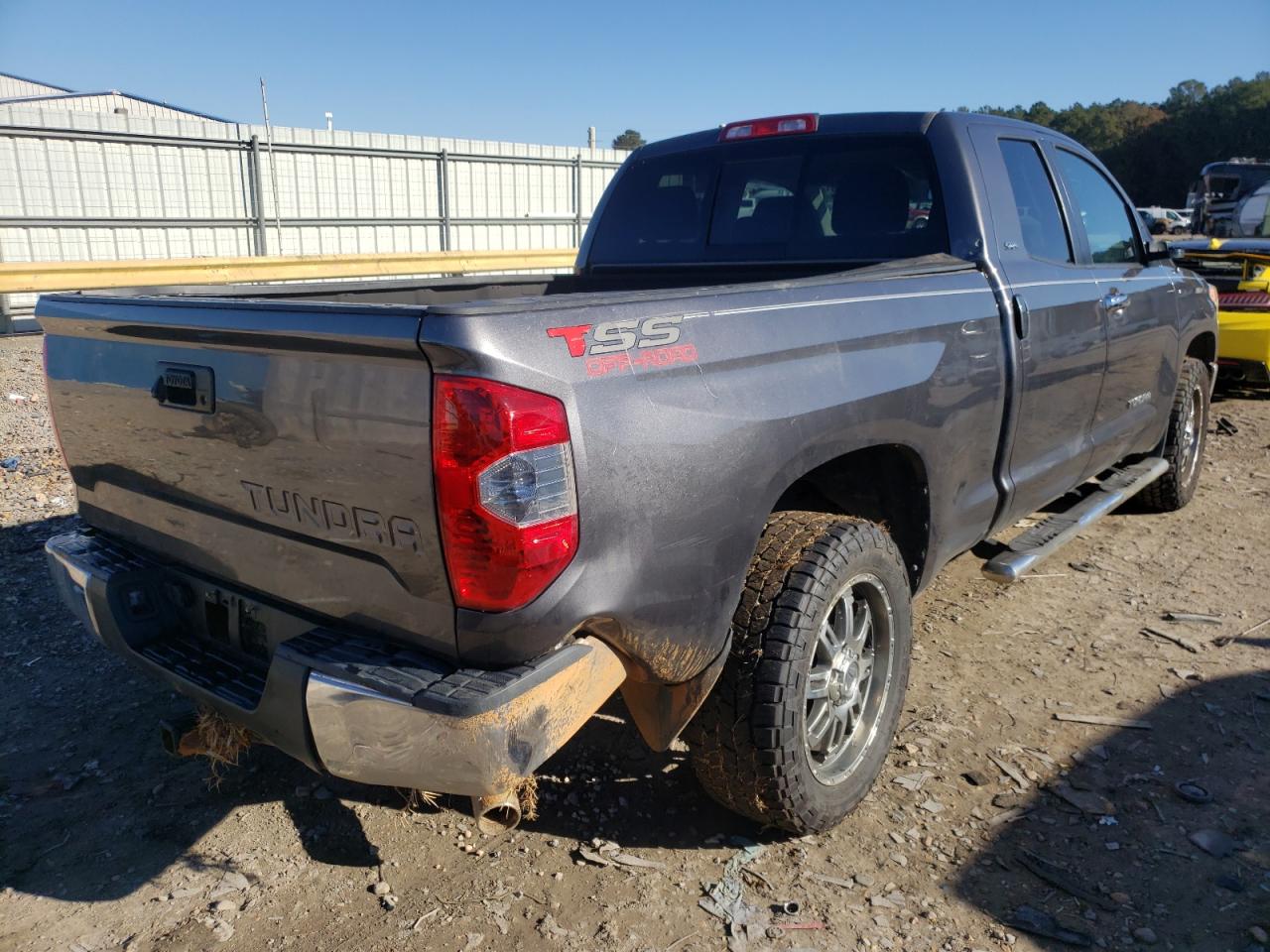 Photo 4 from auction – 2014 TOYOTA TUNDRA DOU with VIN 5TFRM5F15EX073582
