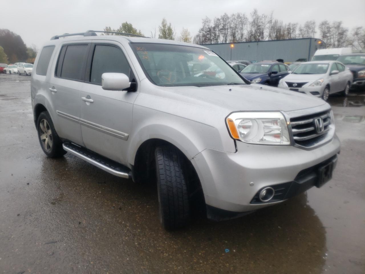 HONDA PILOT TOUR 2012 with VIN 5FNYF3H96CB016182 - Photo from auction