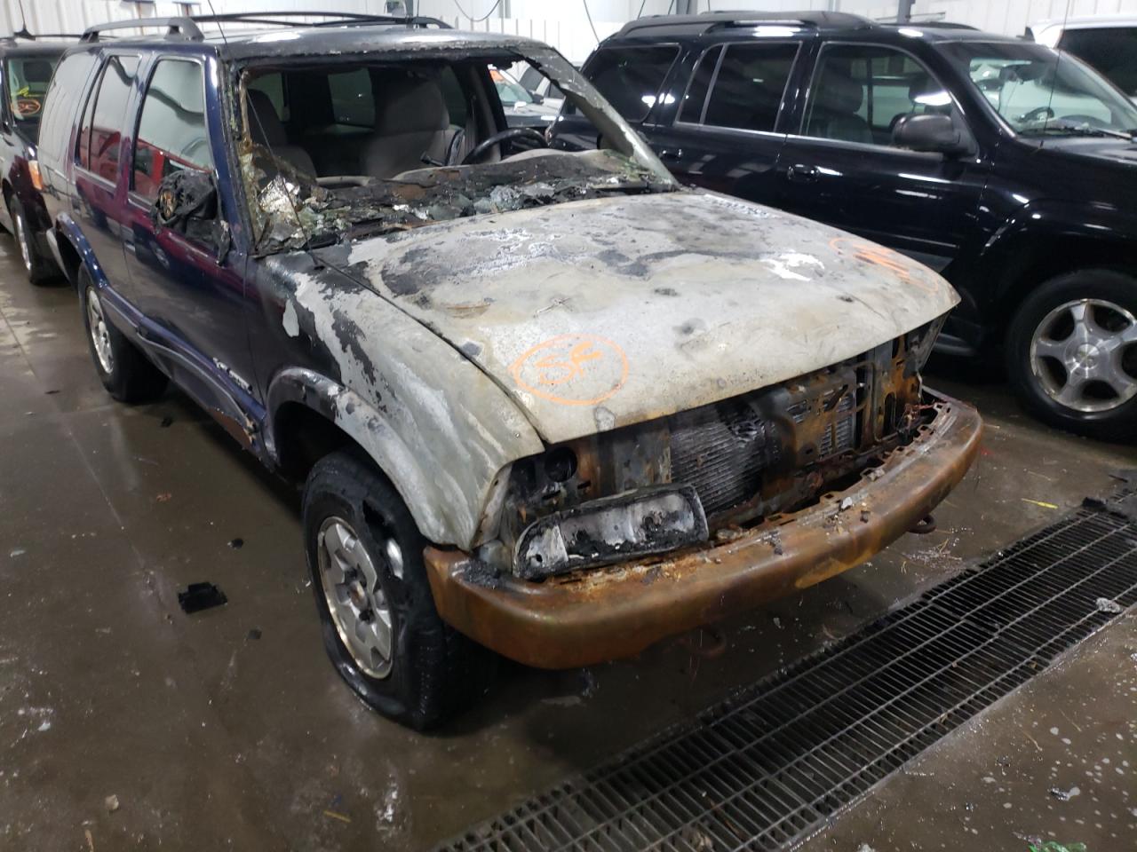 CHEVROLET BLAZER 2004 with VIN 1GNDT13X44K151576 - Photo from auction