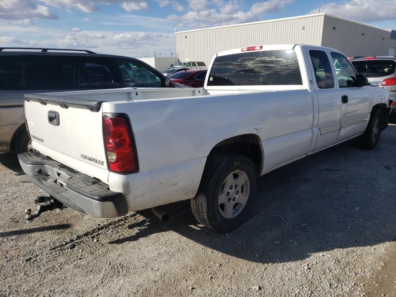 Photo 4 from auction – 2005 CHEVROLET SILVERADO with VIN 1GCEC19T45E308833