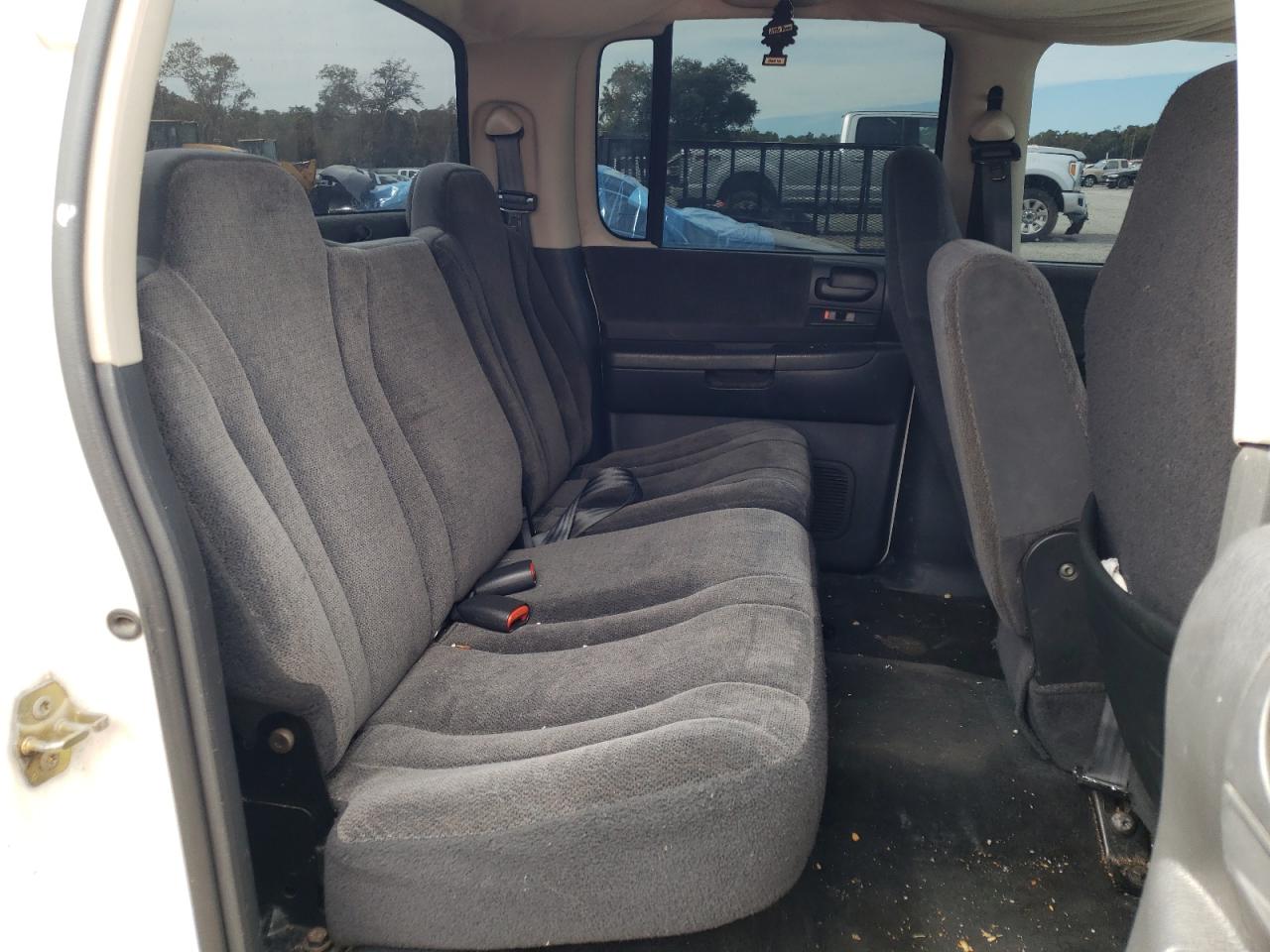 Photo 6 from auction – 2003 DODGE DAKOTA QUA with VIN 1D7HL38X83S376831