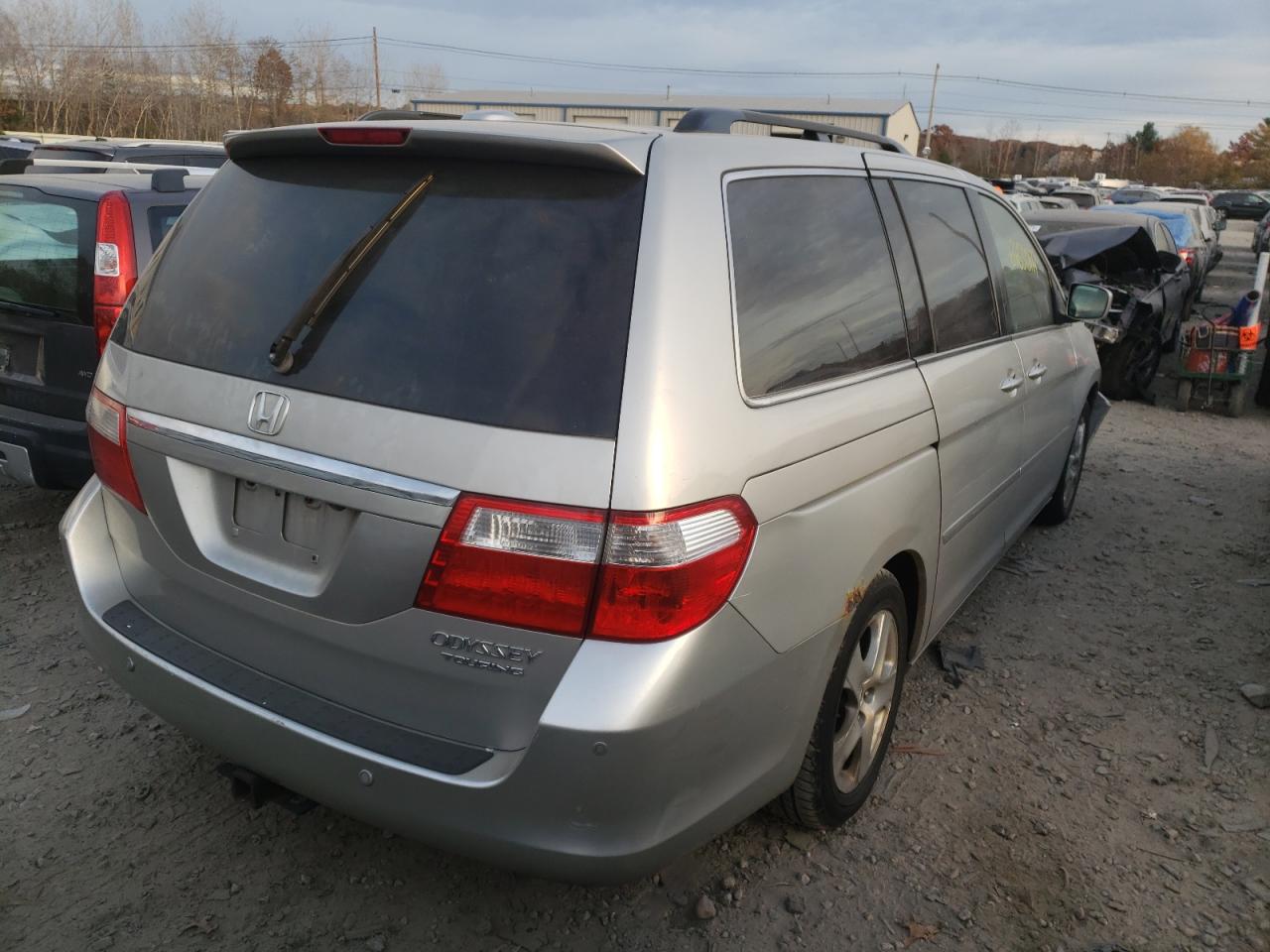 Photo 4 from auction – 2005 HONDA ODYSSEY TO with VIN 5FNRL38835B073656