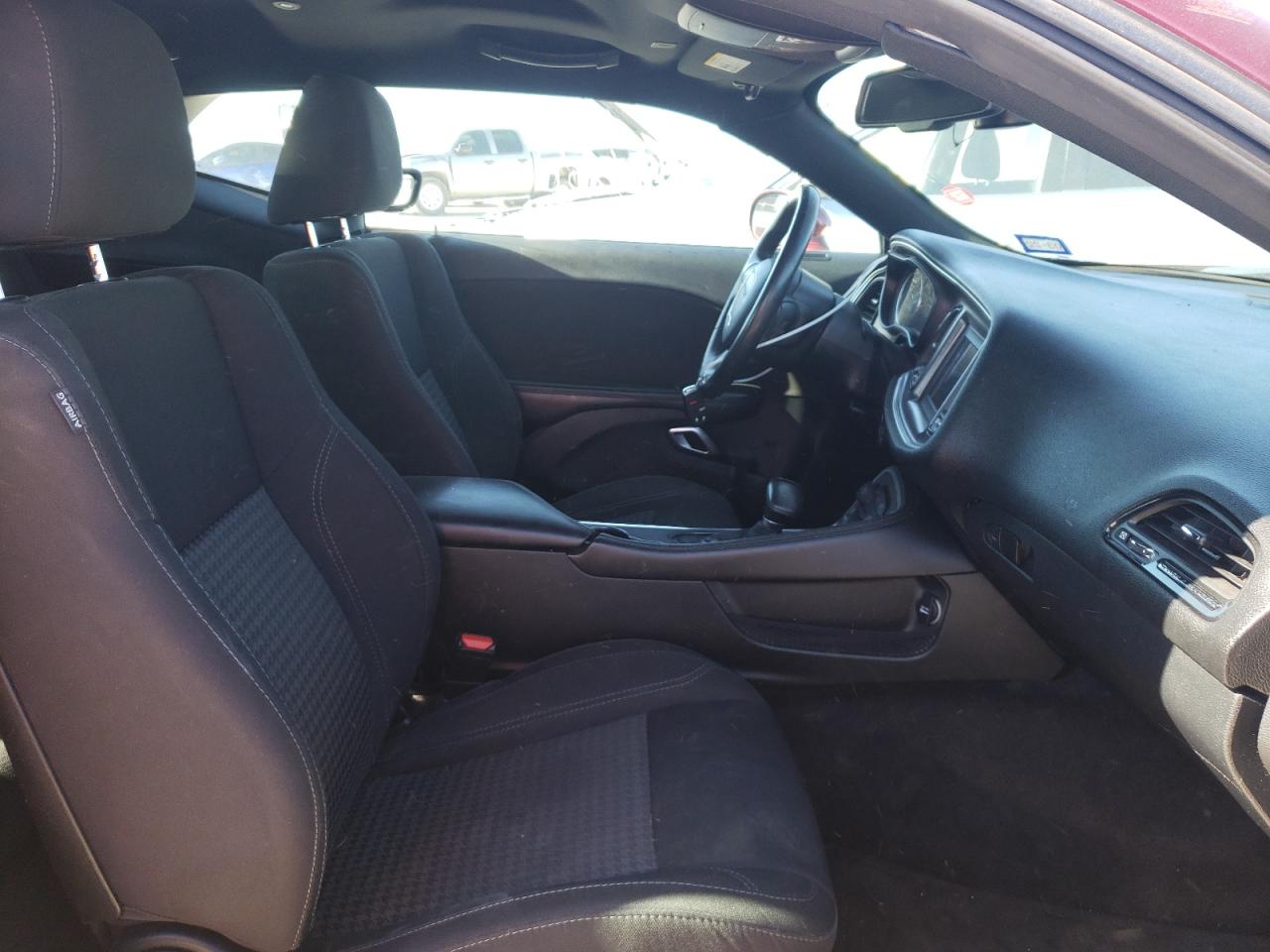 Photo 5 from auction – 2018 DODGE CHALLENGER with VIN 2C3CDZAG9JH245379