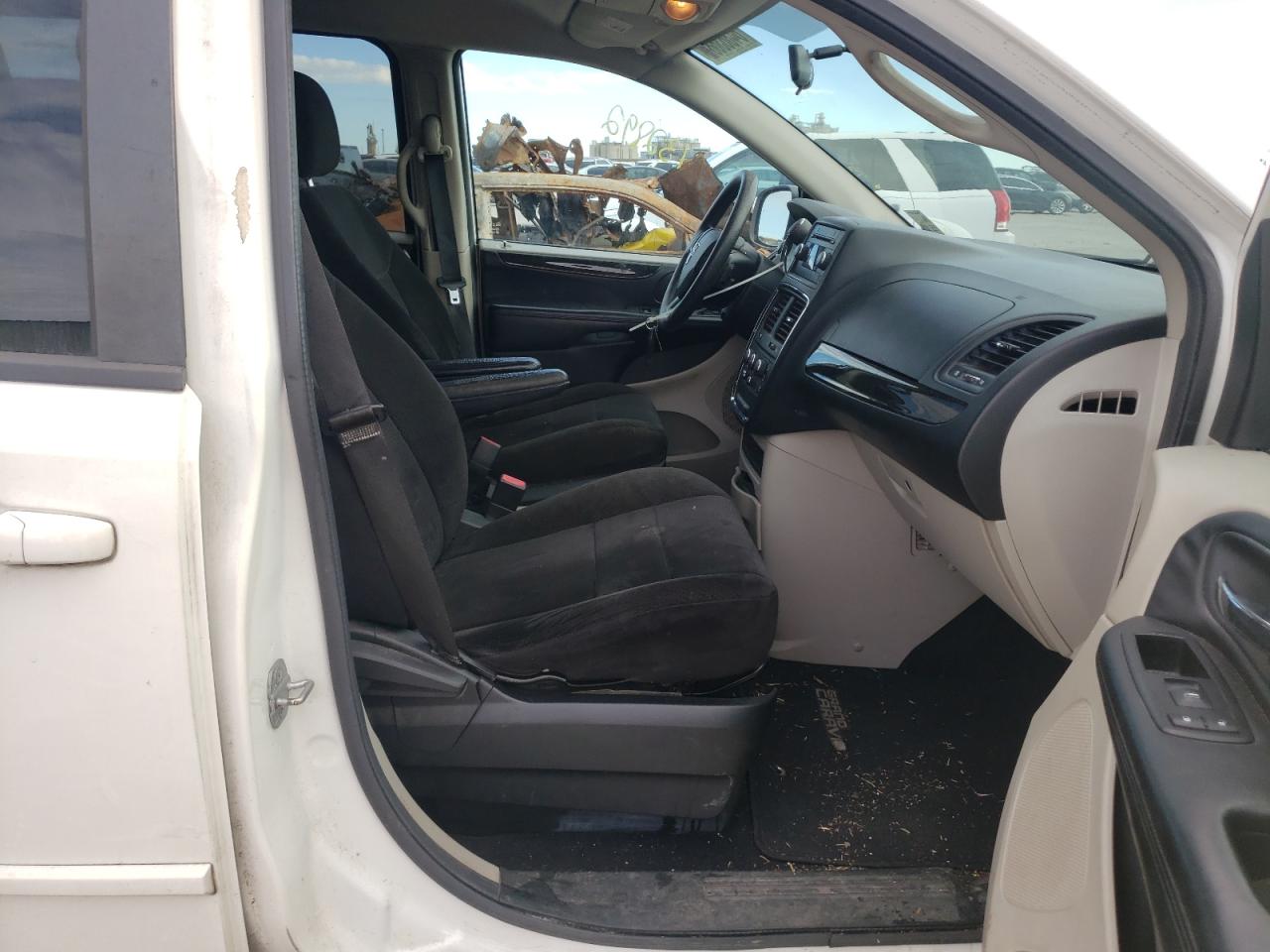 Photo 5 from auction – 2013 DODGE GRAND CARA with VIN 2C4RDGCG7DR521323
