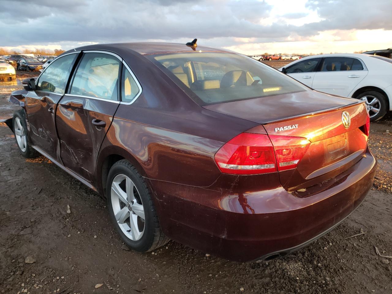 Photo 3 from auction – 2014 VOLKSWAGEN PASSAT SE with VIN 1VWBT7A34EC070640