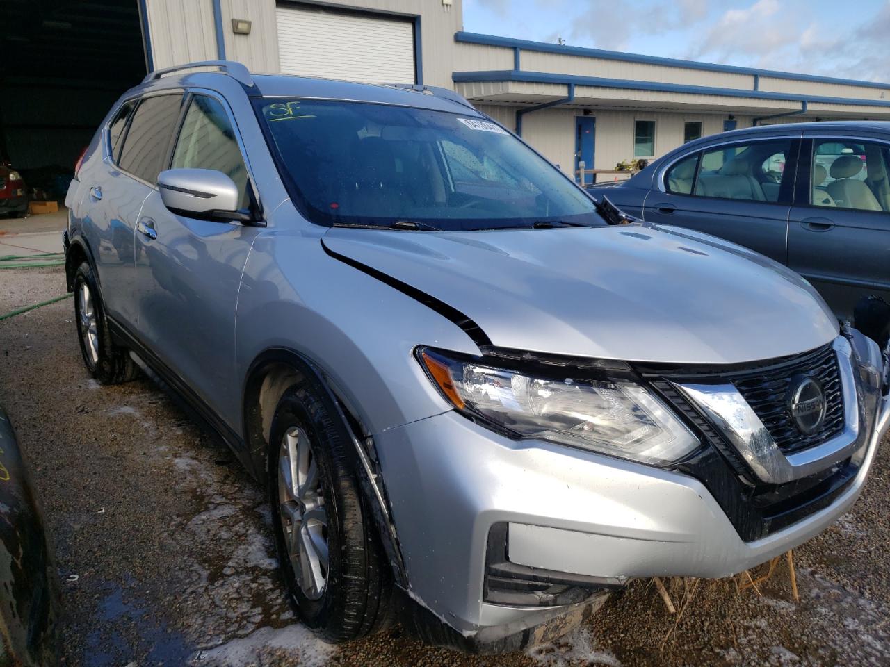 NISSAN ROGUE S 2018 with VIN KNMAT2MT1JP537450 - Photo from auction