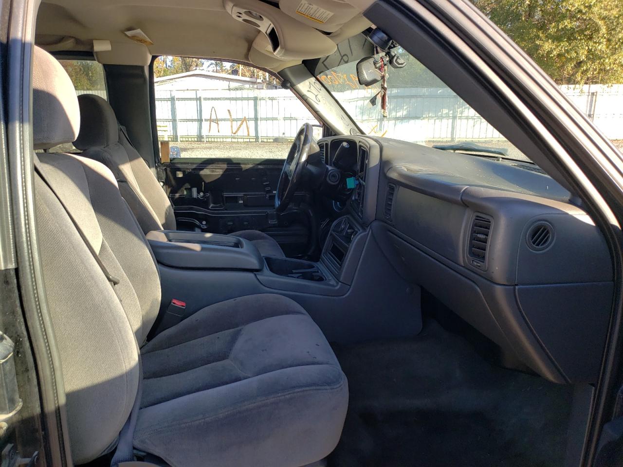 Photo 5 from auction – 2003 GMC NEW SIERRA with VIN 2GTEC19T831293767