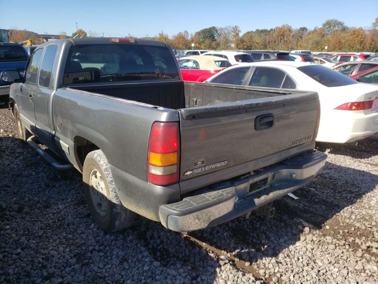 Photo 3 from auction – 2001 CHEVROLET SILVERADO with VIN 2GCEC19T711260403