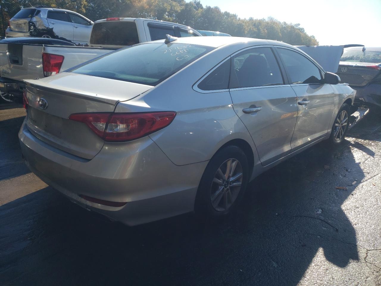 Photo 4 from auction – 2017 HYUNDAI SONATA SE with VIN 5NPE24AF9HH548474