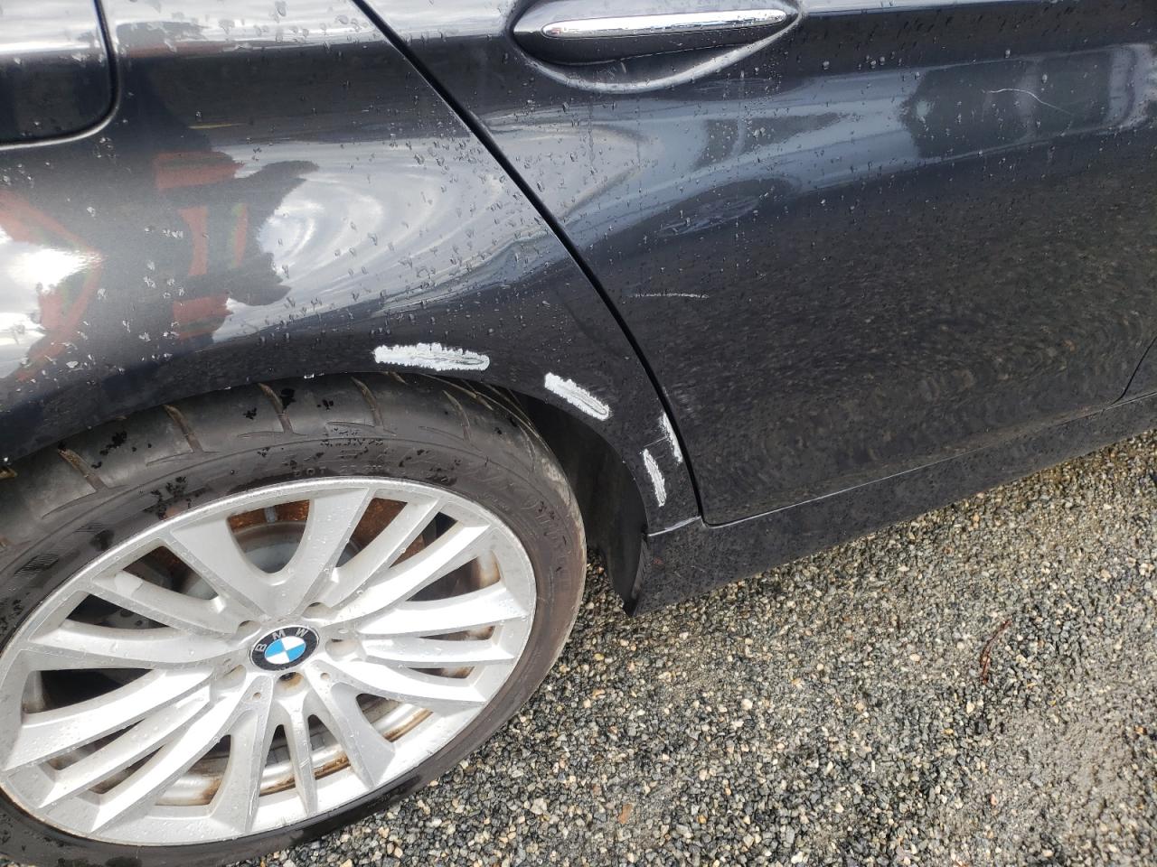 Photo 9 from auction – 2011 BMW 550 I with VIN WBAFR9C54BC757154