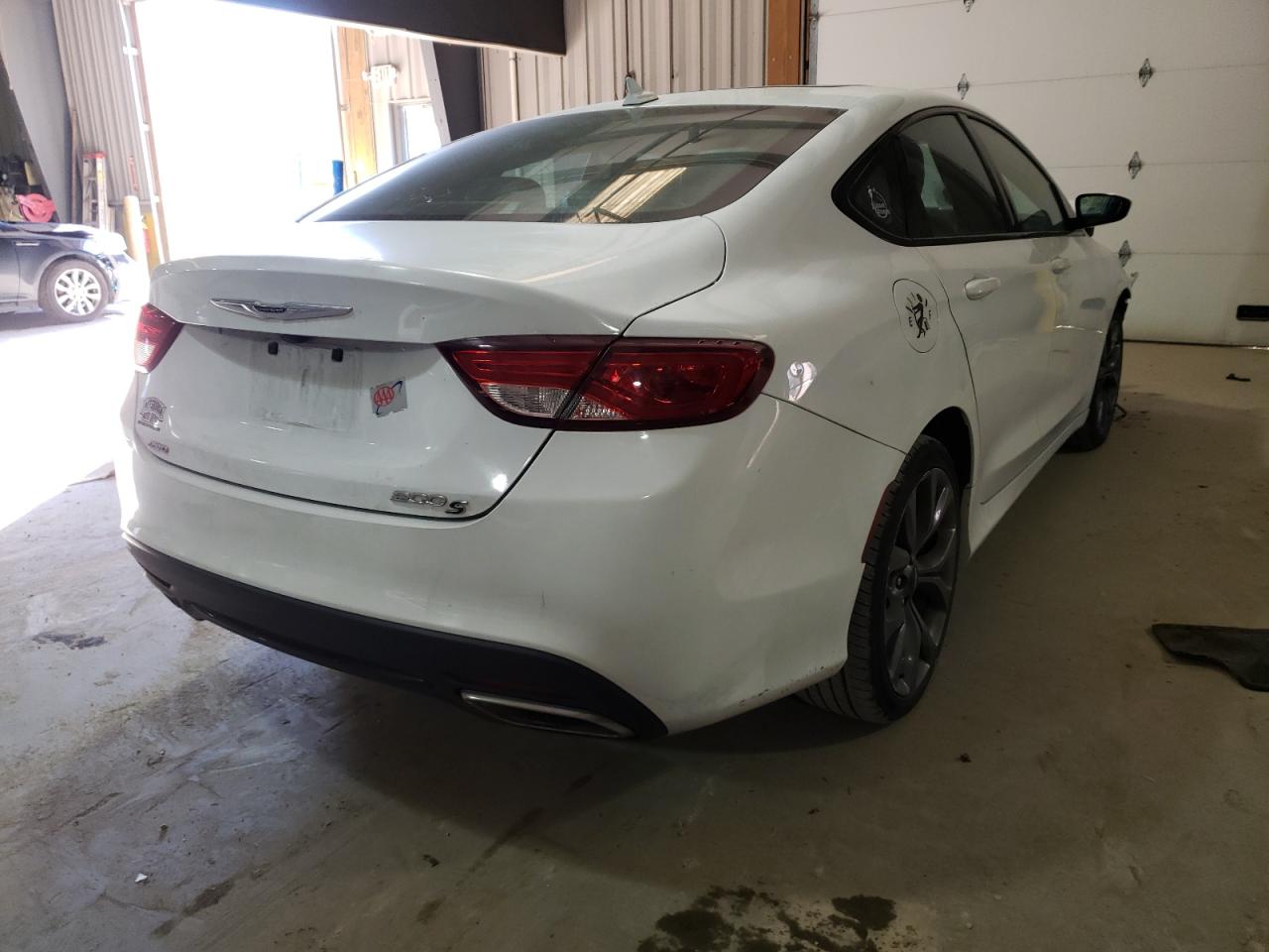 Photo 4 from auction – 2016 CHRYSLER 200 S with VIN 1C3CCCDG4GN110368