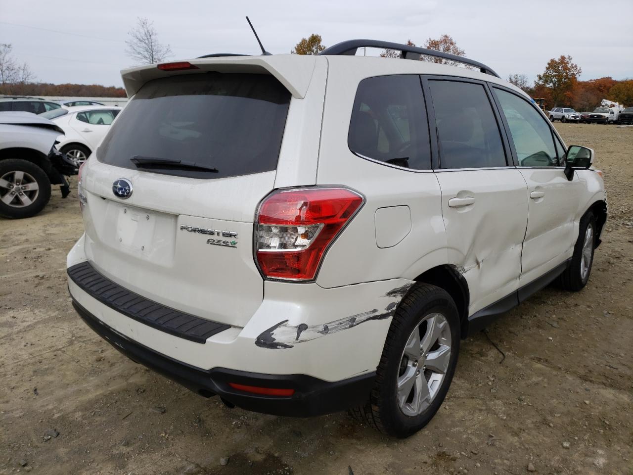 Photo 4 from auction – 2015 SUBARU FORESTER 2 with VIN JF2SJAHC4FH526122