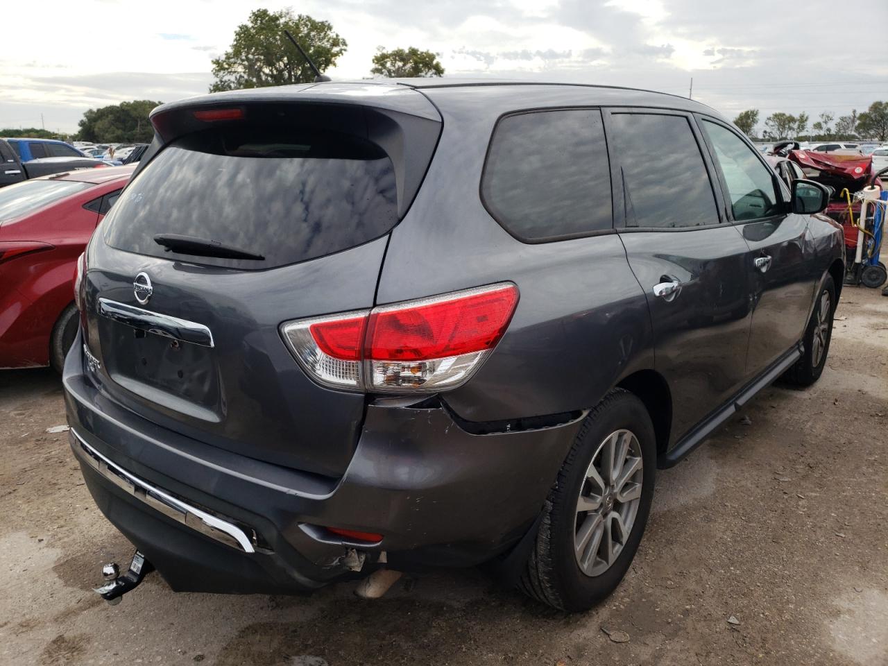 Photo 4 from auction – 2015 NISSAN PATHFINDER with VIN 5N1AR2MMXFC618223