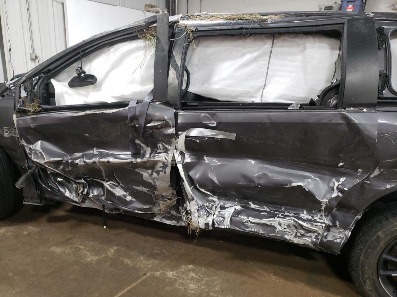 Photo 9 from auction – 2019 DODGE GRAND CARA with VIN 2C4RDGEG2KR683144