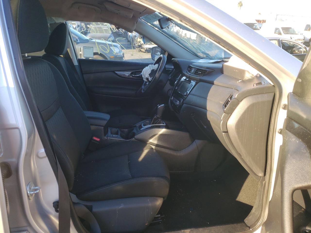 Photo 5 from auction – 2018 NISSAN ROGUE S with VIN KNMAT2MT2JP563216