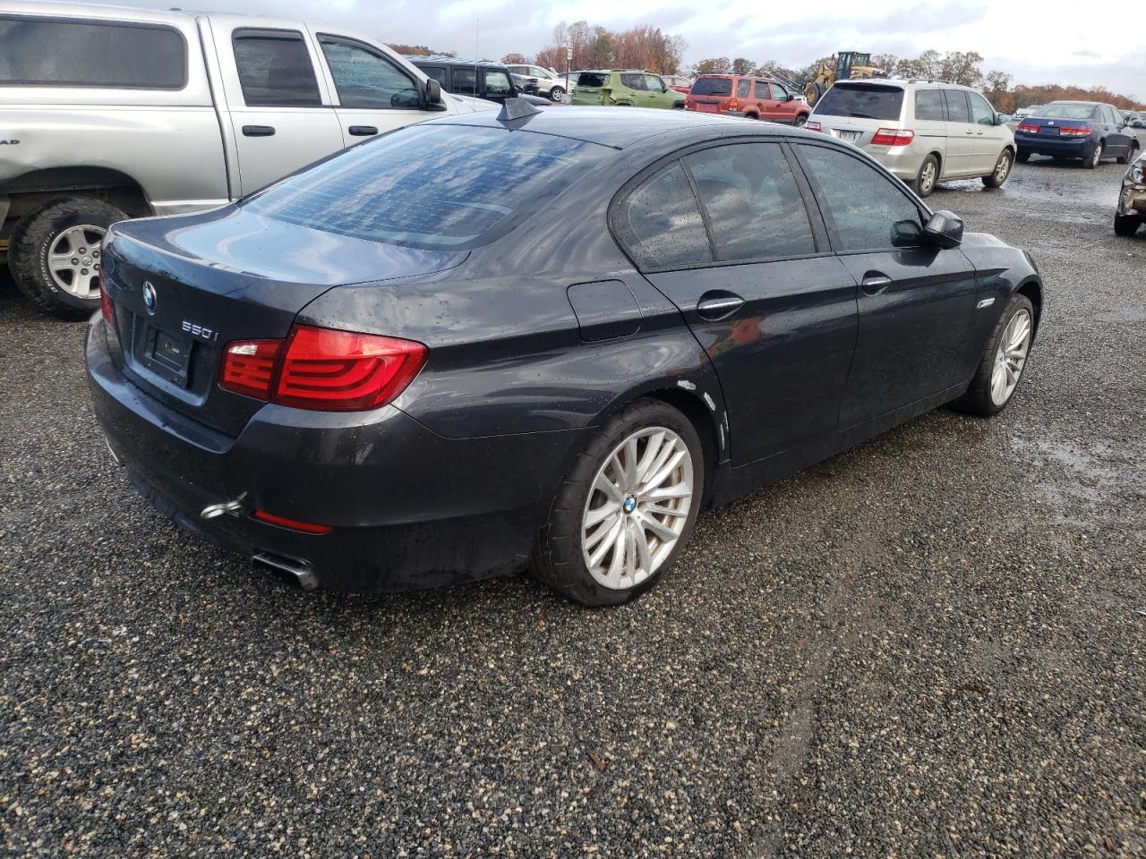 Photo 4 from auction – 2011 BMW 550 I with VIN WBAFR9C54BC757154