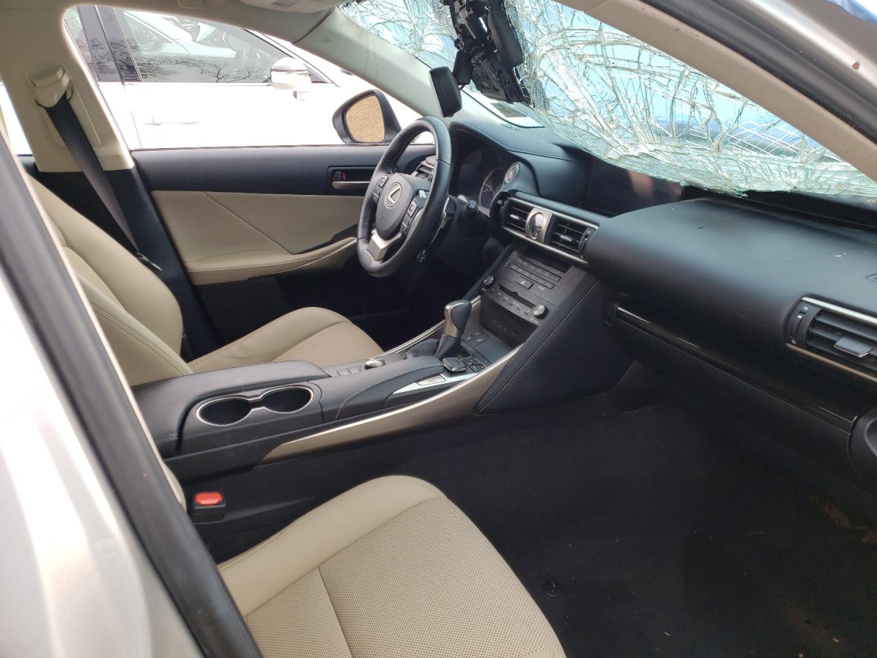 Photo 6 from auction – 2019 LEXUS IS 300 with VIN JTHC81D29K5037222
