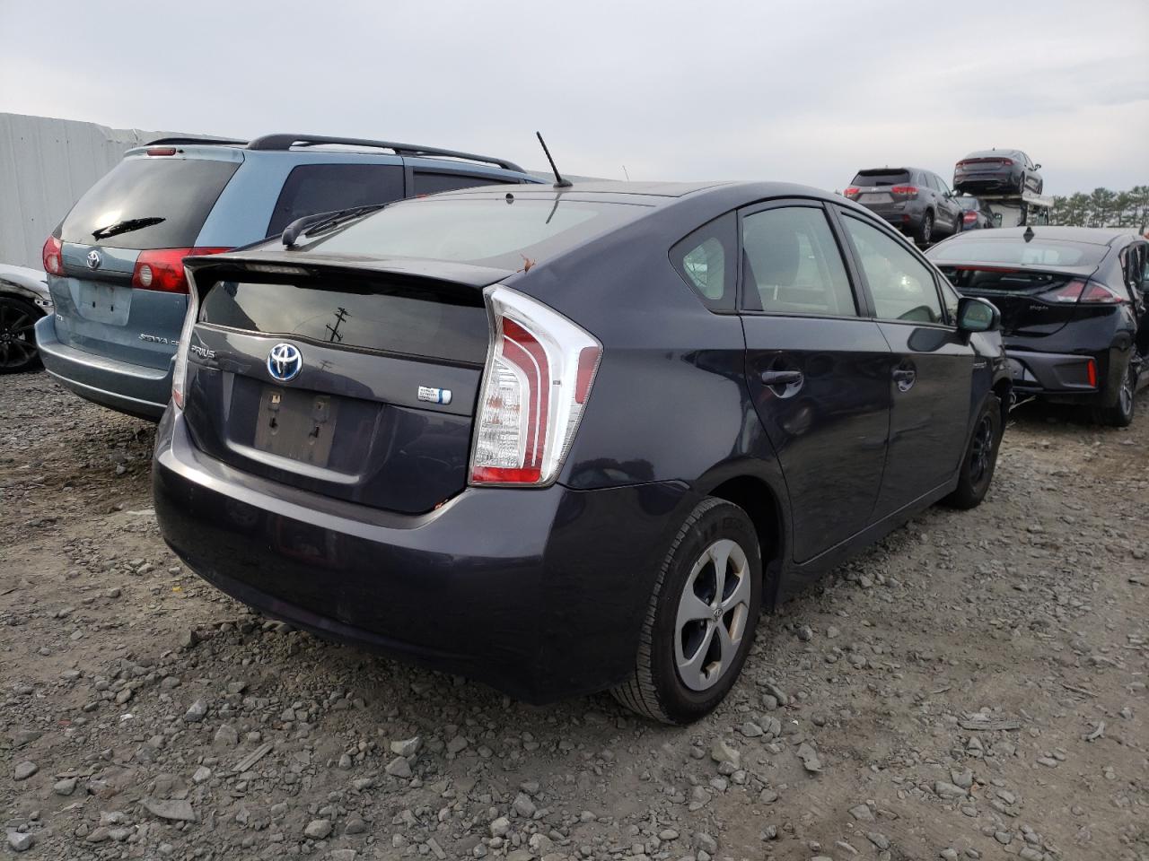 Photo 4 from auction – 2013 TOYOTA PRIUS with VIN JTDKN3DU5D1666358