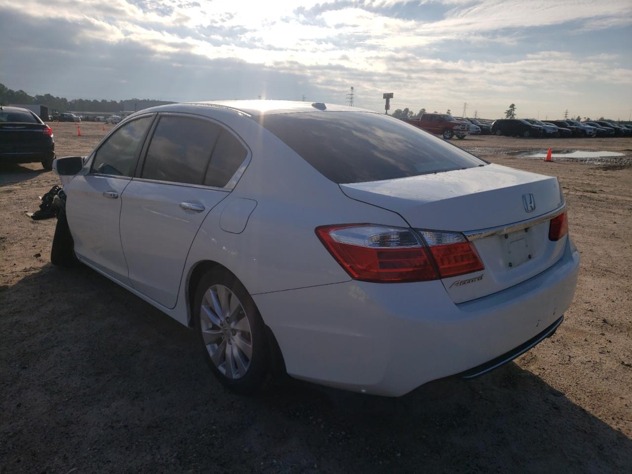 Photo 3 from auction – 2015 HONDA ACCORD EXL with VIN 1HGCR2F86FA245787