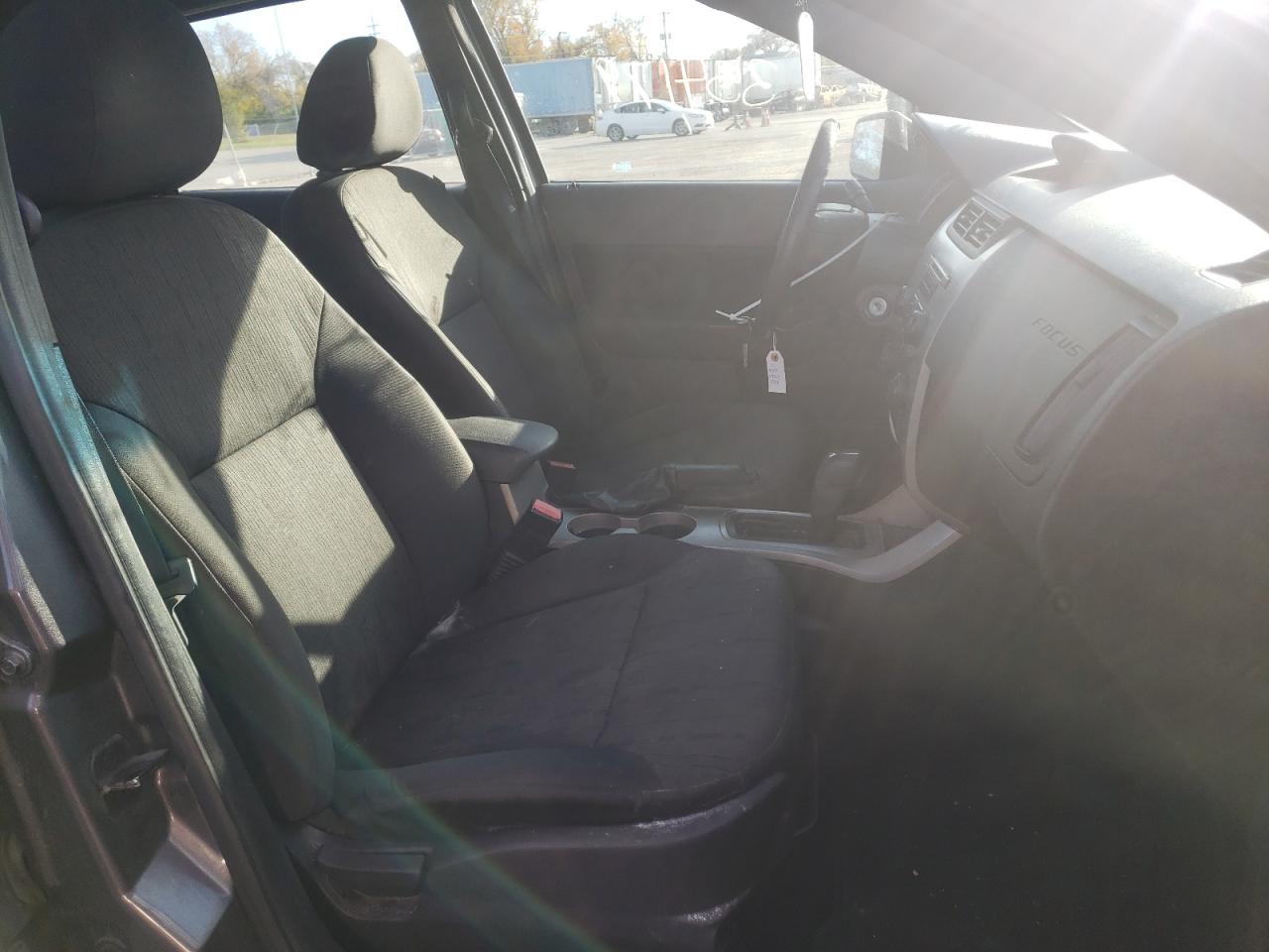 Photo 5 from auction – 2010 FORD FOCUS SE with VIN 1FAHP3FN2AW222658